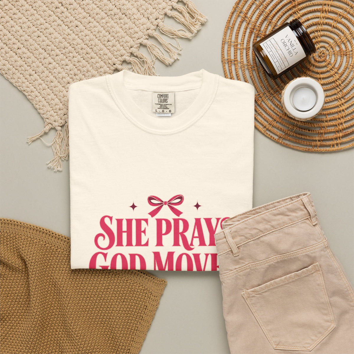 She Prays, God Moves Bow Heavyweight Tee | 7Fold